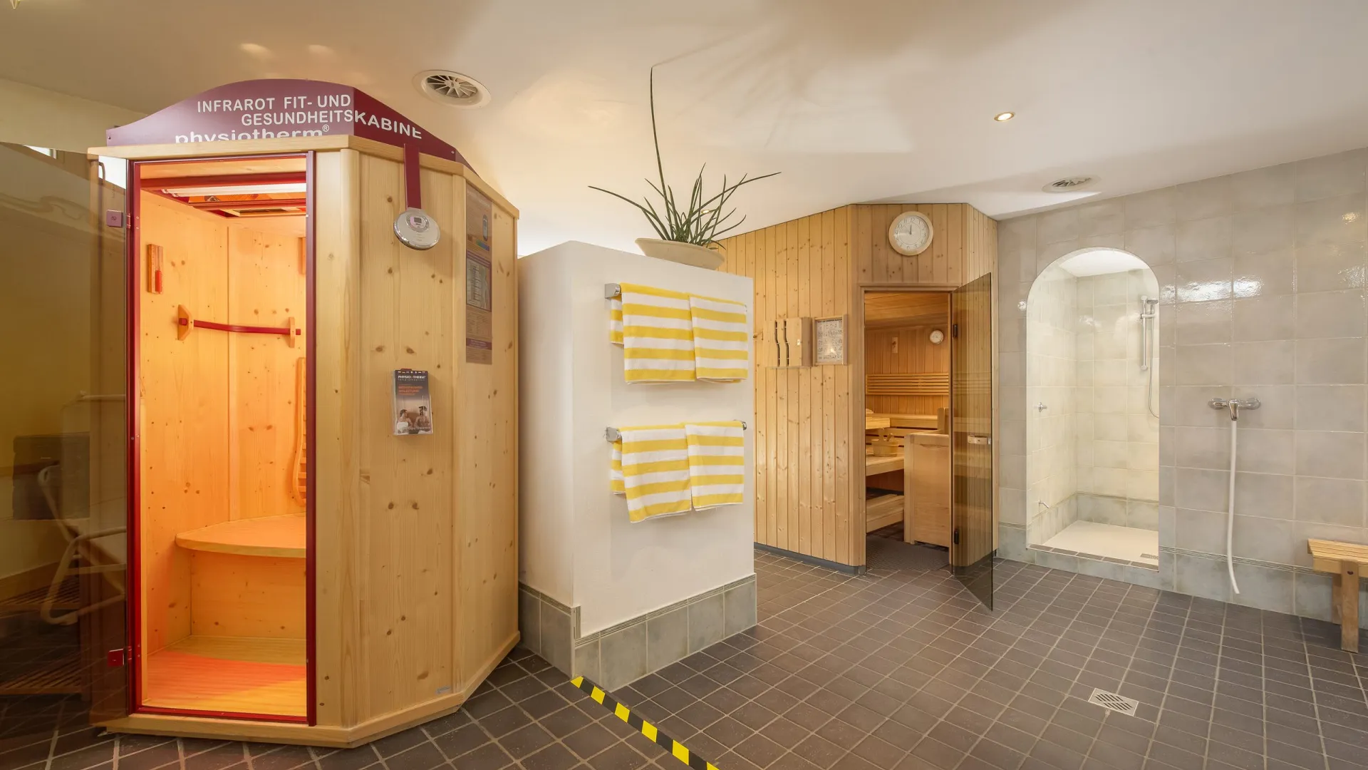 Infrarotkabine und Saunabereich im Hotel Fischer in St. Johann in Tirol